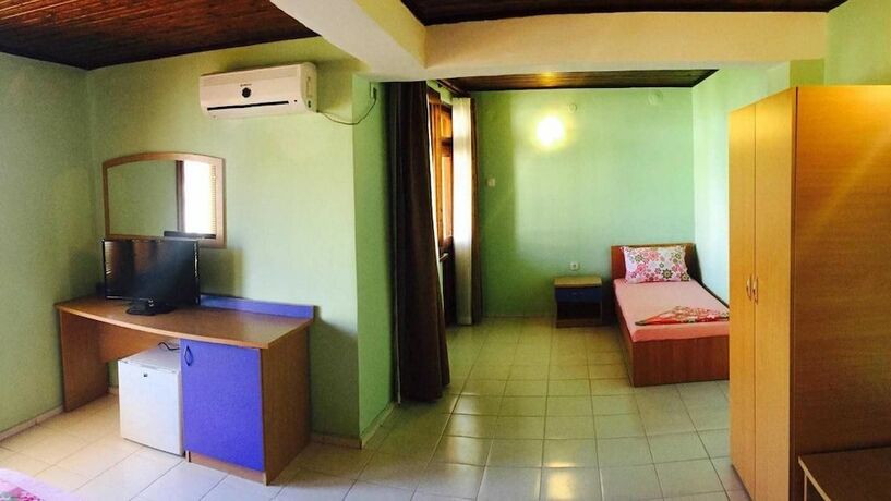 Imagen de la habitación del Hotel Paradise Chernomorets. Foto 19