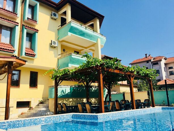 Imagen general del Hotel Paradise Chernomorets. Foto 9