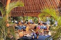 Imagen del bar/restaurante del Hotel Paradise Cove. Foto 3