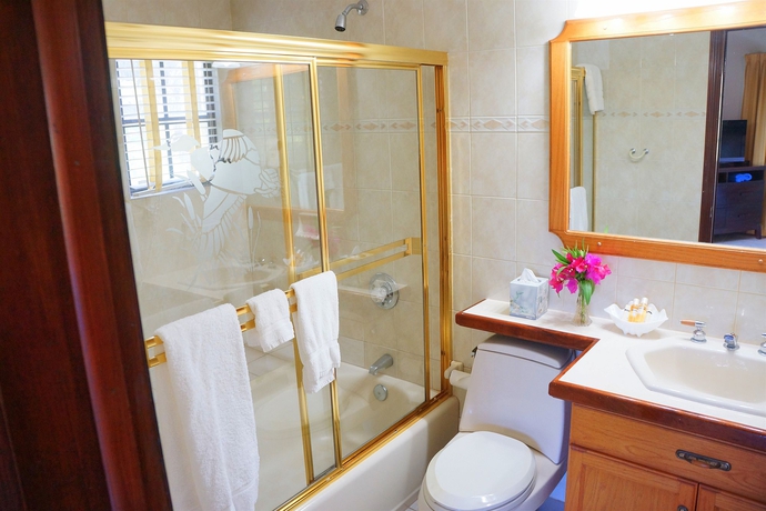 Imagen de la habitación del Hotel Paradise Cove Resort. Foto 6