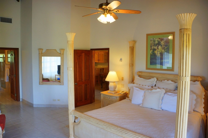 Imagen general del Hotel Paradise Cove Resort. Foto 1