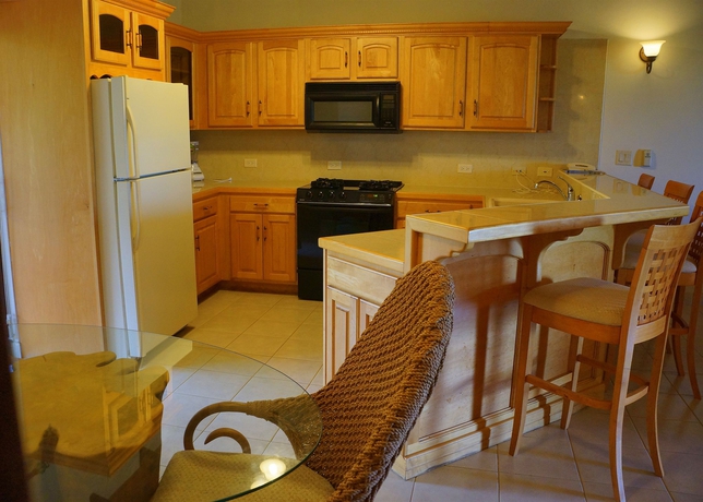 Imagen de la habitación del Hotel Paradise Cove Resort. Foto 15