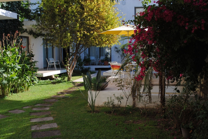 Imagen de los exteriores del Hotel Paradise Departamentos. Foto 14
