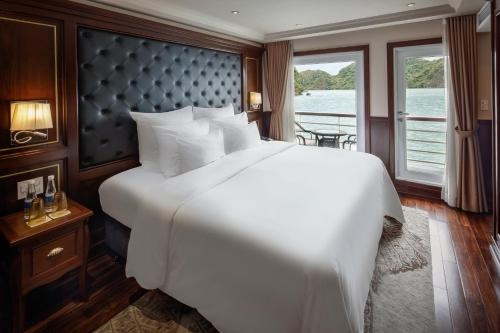 Imagen de la habitación del Hotel Paradise Elegance Cruise Halong. Foto 6
