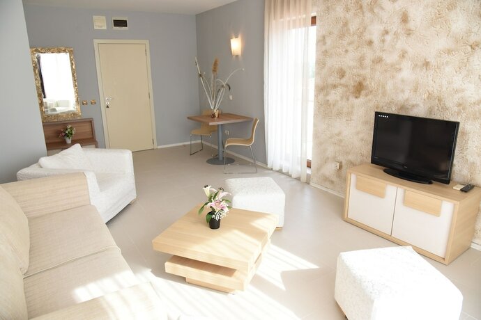 Imagen general del Hotel Paradise Garden, Sozopol. Foto 7