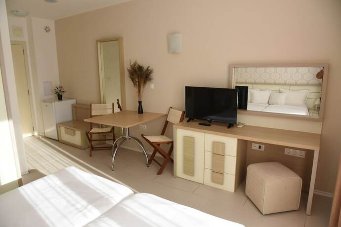Imagen de la habitación del Hotel Paradise Garden, Sozopol. Foto 21