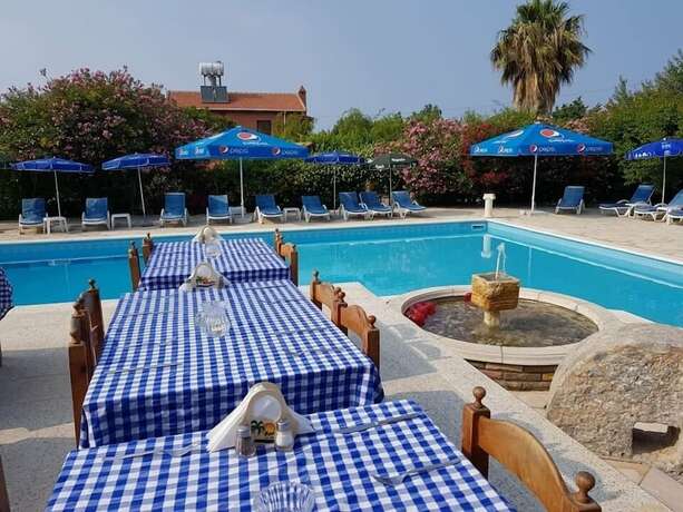 Imagen general del Hotel Paradise Holiday Bungalows. Foto 8