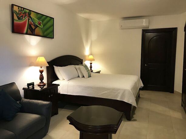 Imagen de la habitación del Hotel Paradise Hot Springs Thermal Resort. Foto 12