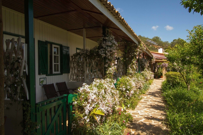 Imagen de los exteriores del Hotel Paradise In Portugal. Foto 9