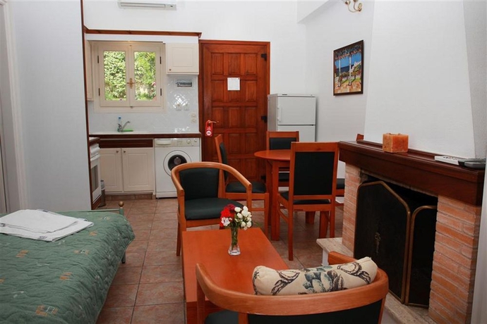 Imagen de los interiores del Hotel Paradise Inn. Foto 8