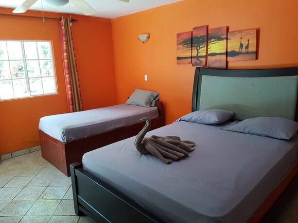 Imagen de la habitación del Hotel Paradise Inn, Las Lajas. Foto 13