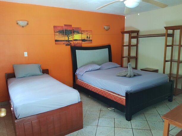 Imagen de la habitación del Hotel Paradise Inn, Las Lajas. Foto 20