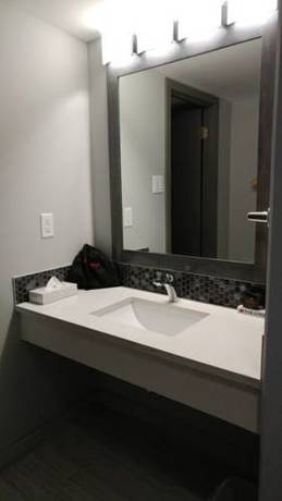 Imagen de la habitación del Hotel Paradise Inn and Conference Centre. Foto 3