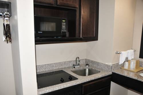 Imagen de la habitación del Hotel Paradise Inn and Suites, Baton Rouge. Foto 4