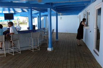 Imagen del bar/restaurante del Hotel Paradise Island Beach Club by RedAwning. Foto 2