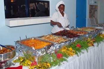 Imagen del bar/restaurante del Hotel Paradise Island Beach Club by RedAwning. Foto 3