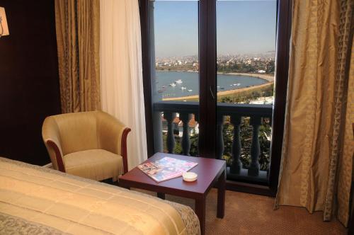 Imagen general del Hotel Paradise Island. Foto 2