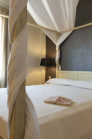 Imagen de la habitación del Hotel Paradise Island Villas. Foto 16