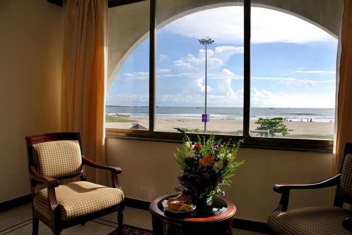 Imagen general del Hotel Paradise Isle Beach Resort. Foto 1