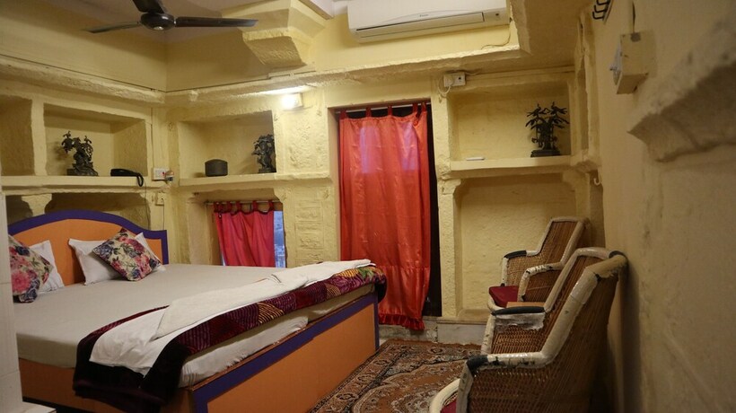 Imagen de la habitación del Hotel Paradise, JAISALMER. Foto 30