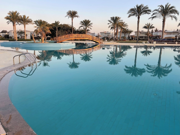 Imagen de la piscina del Hotel Paradise Kitesurfing. Foto 13