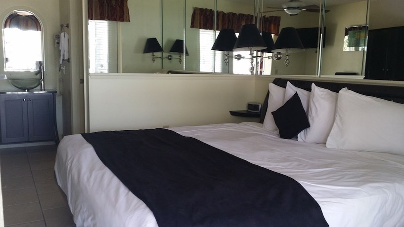 Imagen de la habitación del Hotel Paradise Lakes Resort, Clothing Optional Resort - Adult Only. Foto 3