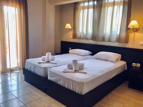 Imagen de la habitación del Hotel Paradise, Lefki Peristera. Foto 6