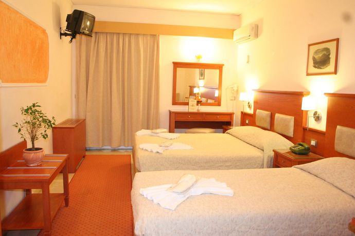 Imagen de la habitación del Hotel Paradise Lost-apartments, Tolo. Foto 4