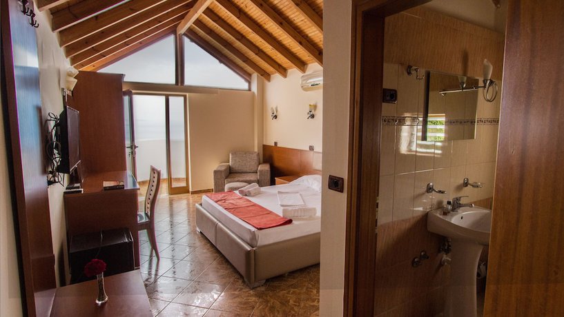 Imagen de la habitación del Hotel Paradise Lukova. Foto 3