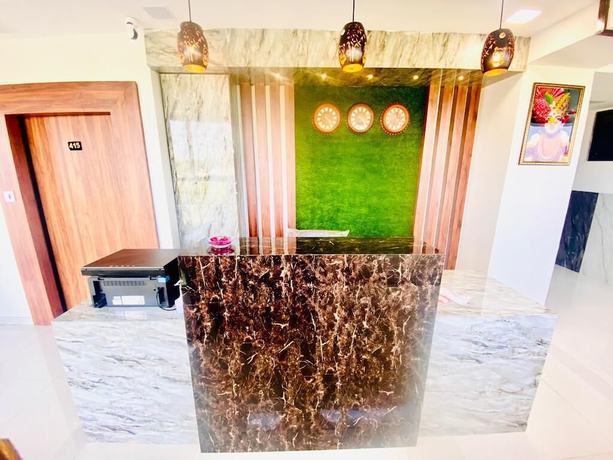 Imagen de los interiores del Hotel Paradise Naroda. Foto 13