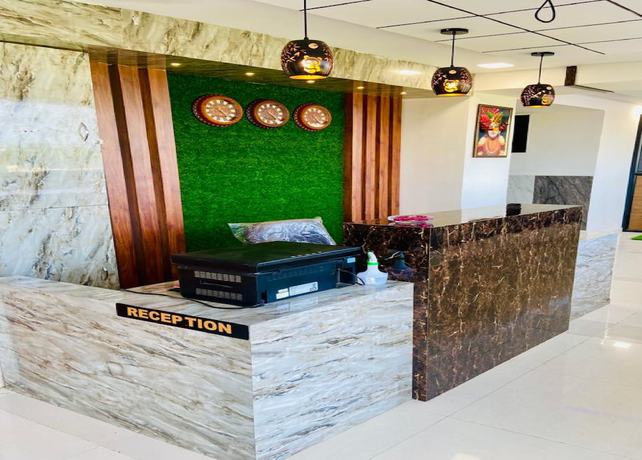 Imagen de los interiores del Hotel Paradise Naroda. Foto 17