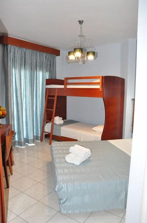 Imagen de la habitación del Hotel Paradise, Nea Vrasna. Foto 11