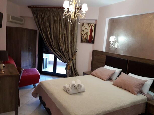Imagen de la habitación del Hotel Paradise, Nea Vrasna. Foto 14