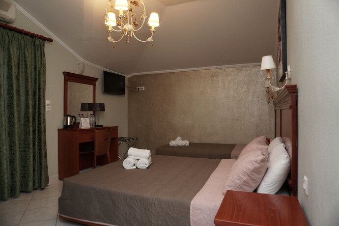 Imagen general del Hotel Paradise, Nea Vrasna. Foto 10