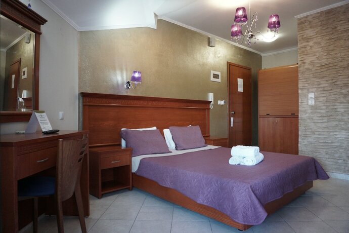 Imagen de la habitación del Hotel Paradise, Nea Vrasna. Foto 18