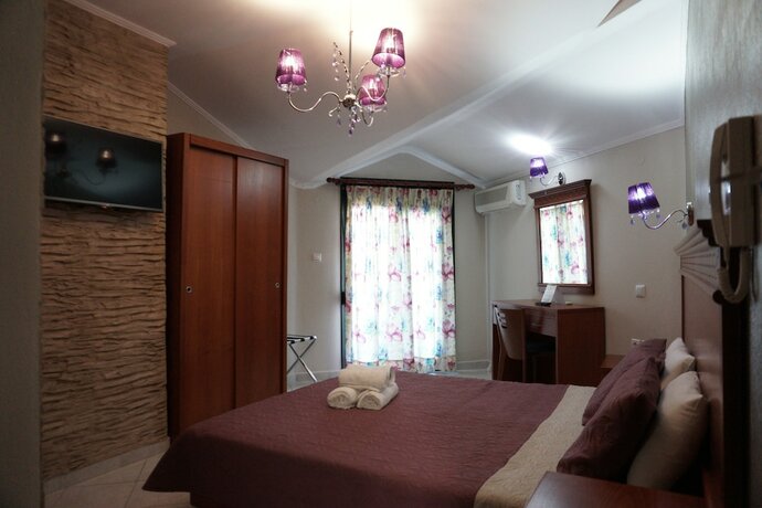 Imagen de la habitación del Hotel Paradise, Nea Vrasna. Foto 20