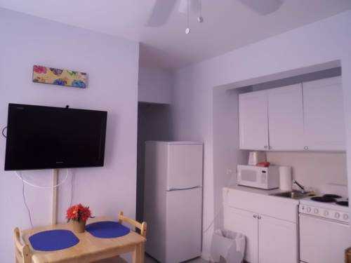 Imagen de la habitación del Hotel Paradise Oceanfront. Foto 5