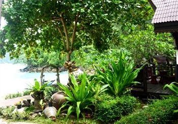 Imagen de la habitación del Hotel Paradise Pearl Bungalows. Foto 5