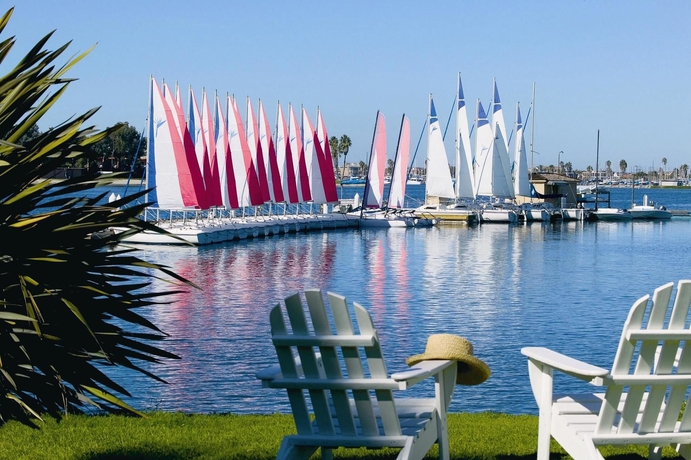 Imagen de la piscina del Hotel Paradise Point Resort and Spa. Foto 13