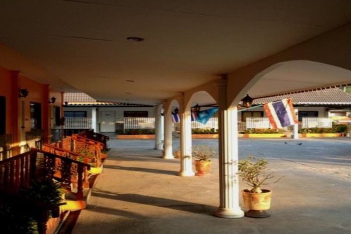 Imagen de los exteriores del Hotel Paradise Resort Buriram. Foto 19