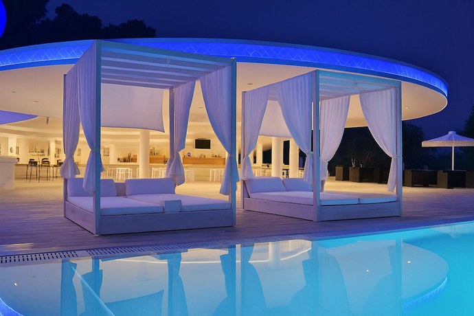 Imagen de la piscina del Hotel Paradise Resort Evia, a member of Radisson Individuals. Foto 9
