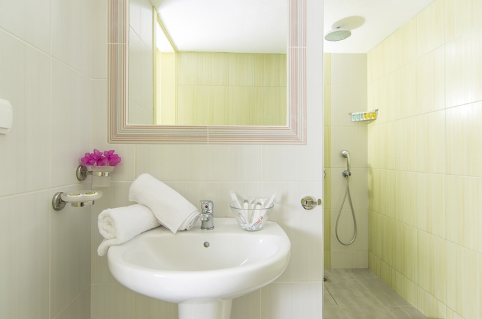 Imagen de la habitación del Hotel Paradise Resort. Foto 8