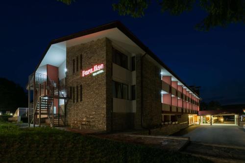 Imagen general del Hotel Paradise SPA, Tsigov Chark. Foto 2