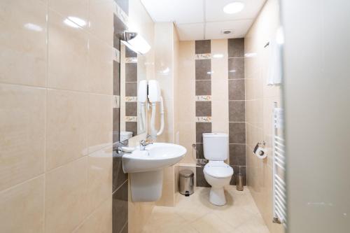 Imagen de la habitación del Hotel Paradise SPA, Tsigov Chark. Foto 18