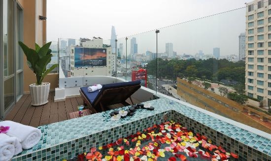 Imagen de los exteriores del Hotel Paradise Saigon Boutique. Foto 11