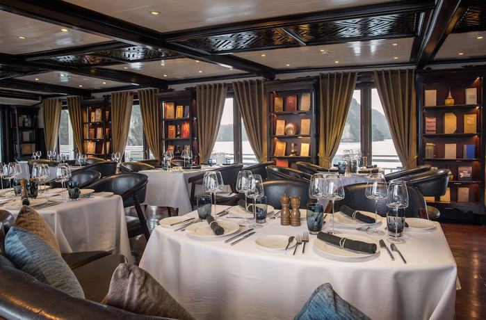 Imagen del bar/restaurante del Hotel Paradise Sails Cruise Ha Long. Foto 2