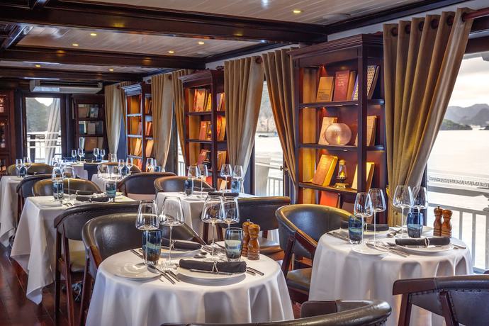 Imagen del bar/restaurante del Hotel Paradise Sails Cruise Ha Long. Foto 4