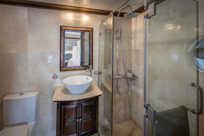 Imagen de la habitación del Hotel Paradise Sails Cruise Ha Long. Foto 14