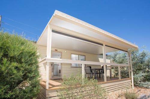 Imagen de la habitación del Hotel Paradise Tourist Park. Foto 9