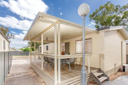 Imagen de la habitación del Hotel Paradise Tourist Park. Foto 10